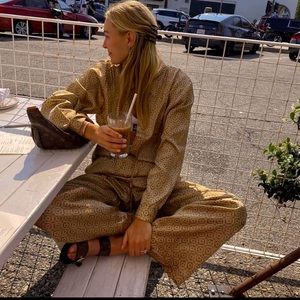 Tell Your Friends silk shirt. Never worn tags on. Size xs but fits like S M